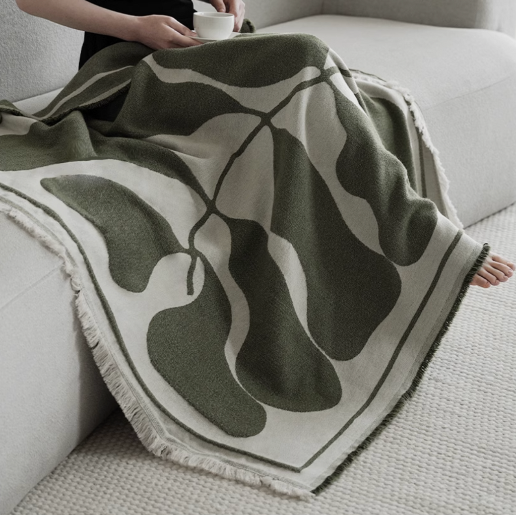 Mistfall Leaf Pattern Throw - Green